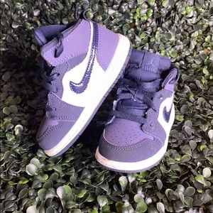 Toddler Jordan’s sneakers